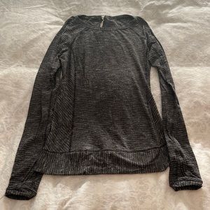 Lululemon long sleeve top, size 8